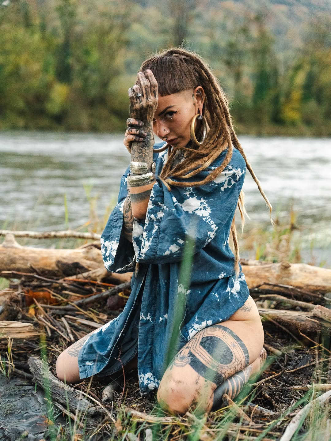« Elle est retrouvée. Quoi ? — L’Éternité. 
C’est la mer allée
Avec le soleil.»