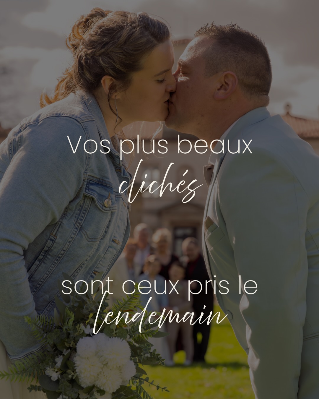 Deux regards, un seul monde ✨
Chaque mariage a son âme.
Celui d’Audrey et Didier avait la leur : Lumineuse sincère et