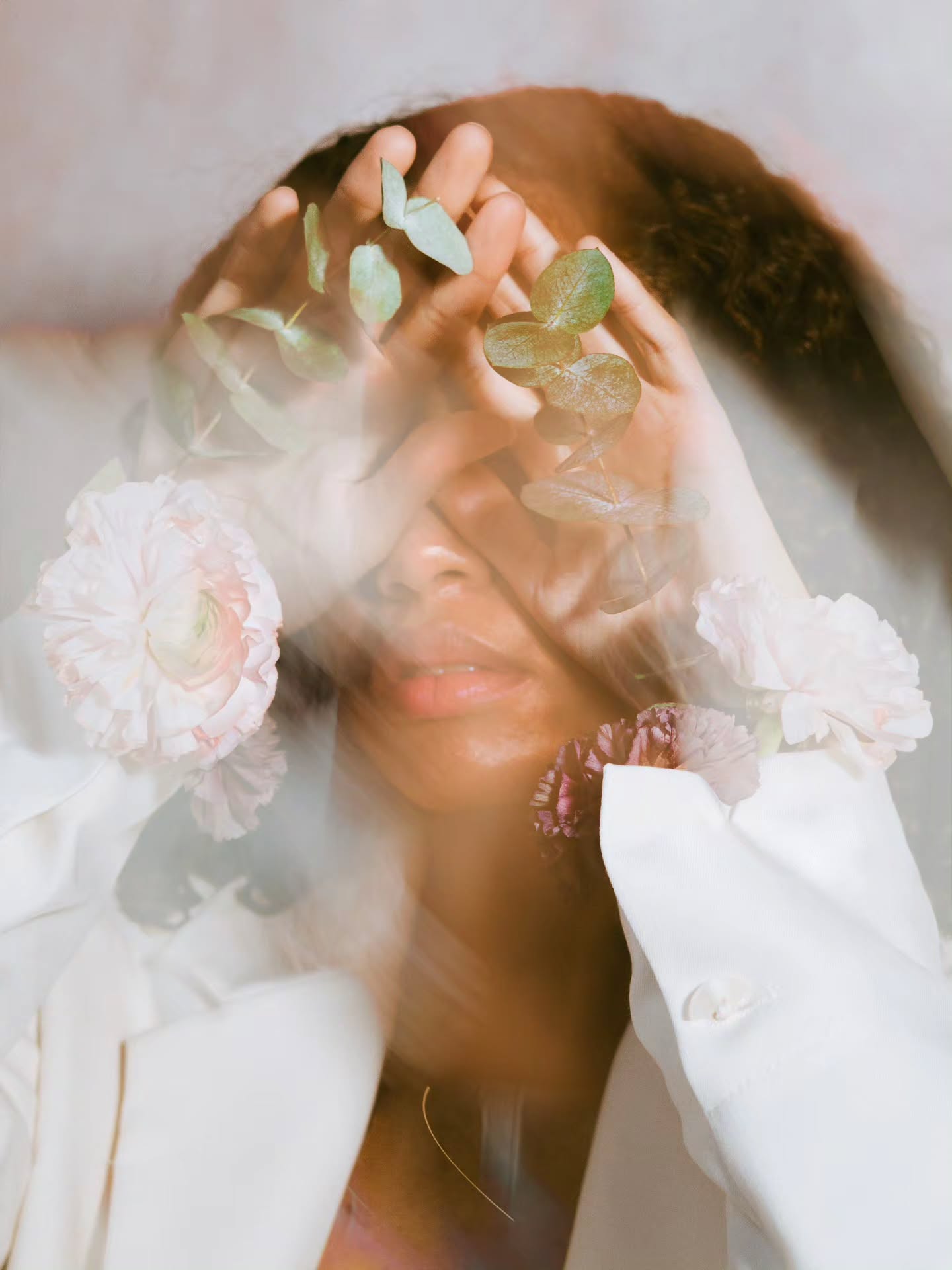 Des fans de double exposition par ici ? C'est le test que je voulais faire depuis un moment, mixer des fleurs à du portr