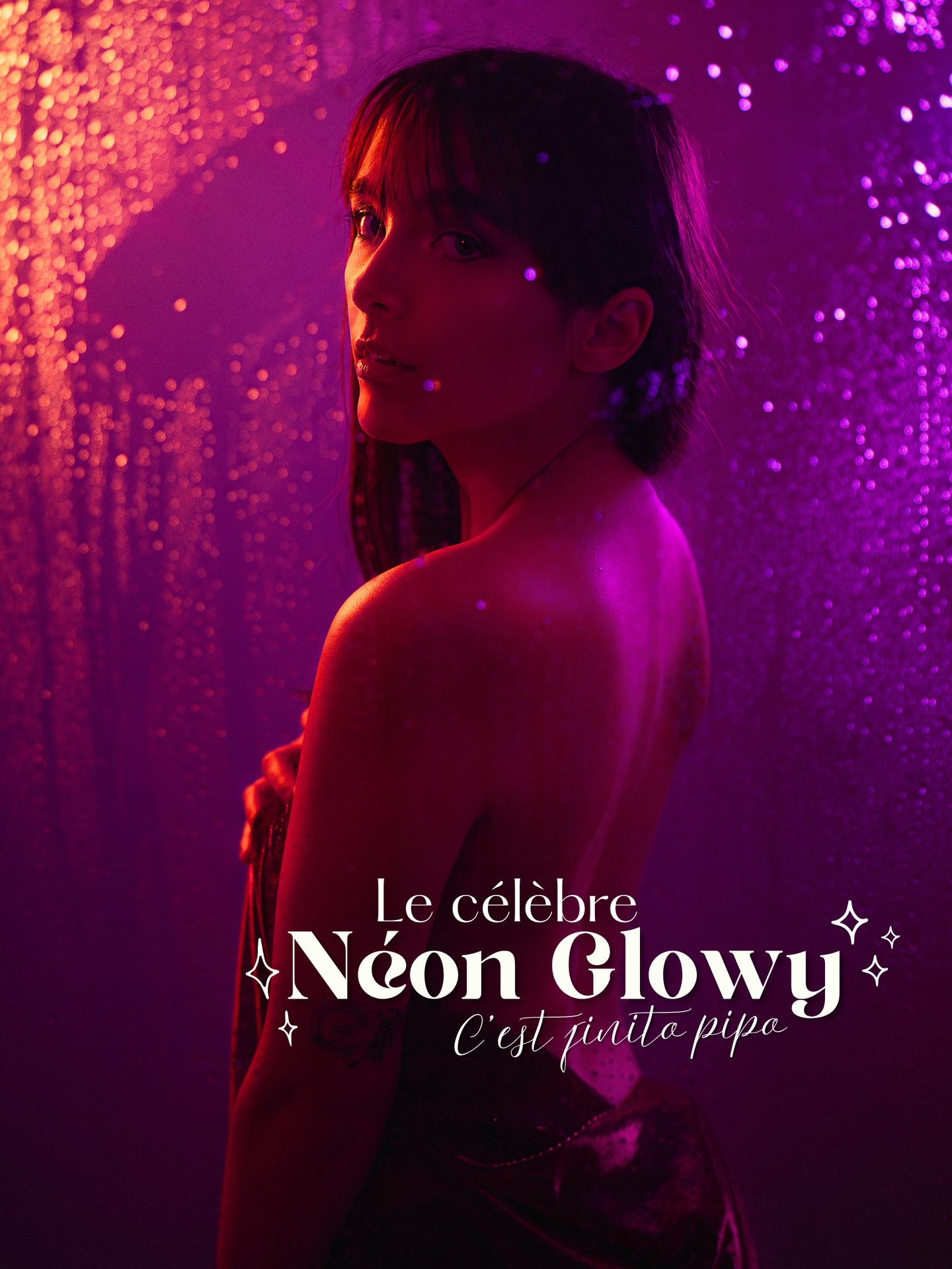Le néon Glowy, c’était bien plus qu’un thème.
C’était vos premières fois, vos premiers pas, vos premières prises de conf