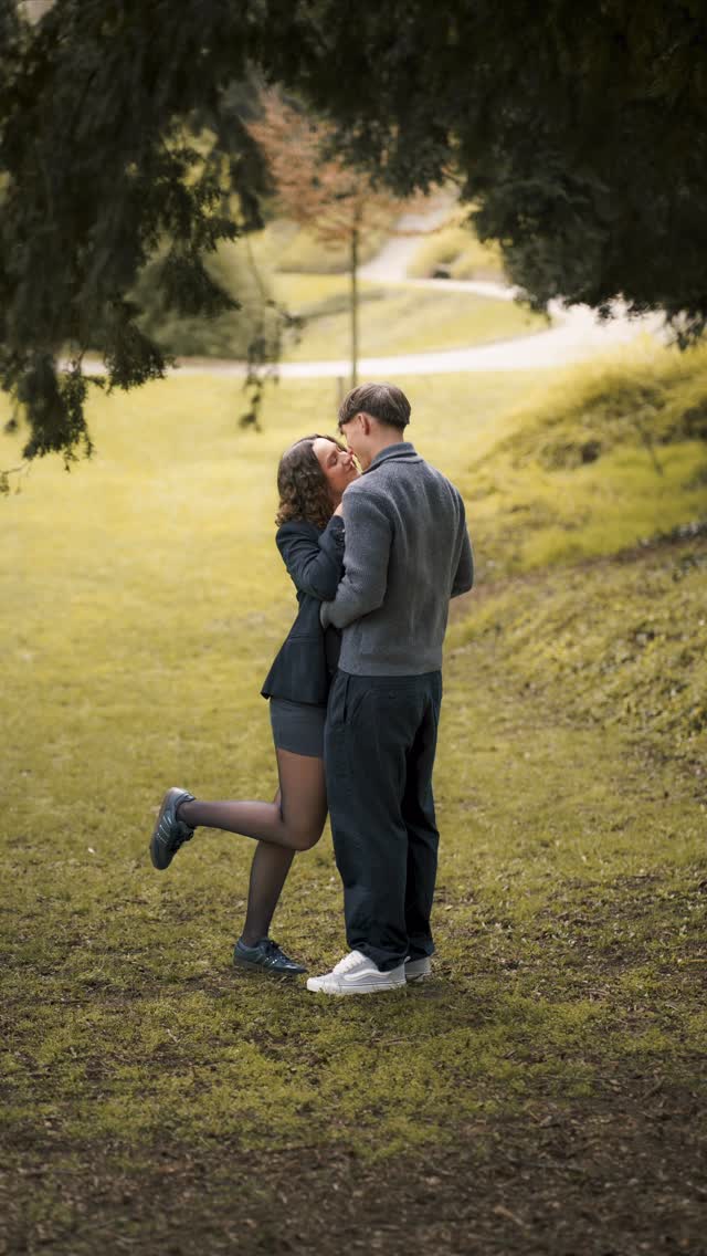 Derrière la caméra / le résultat 

J’ai pas mal de petites vidéos sur mes derniers shootings. Hâte de vous montrer ça !!