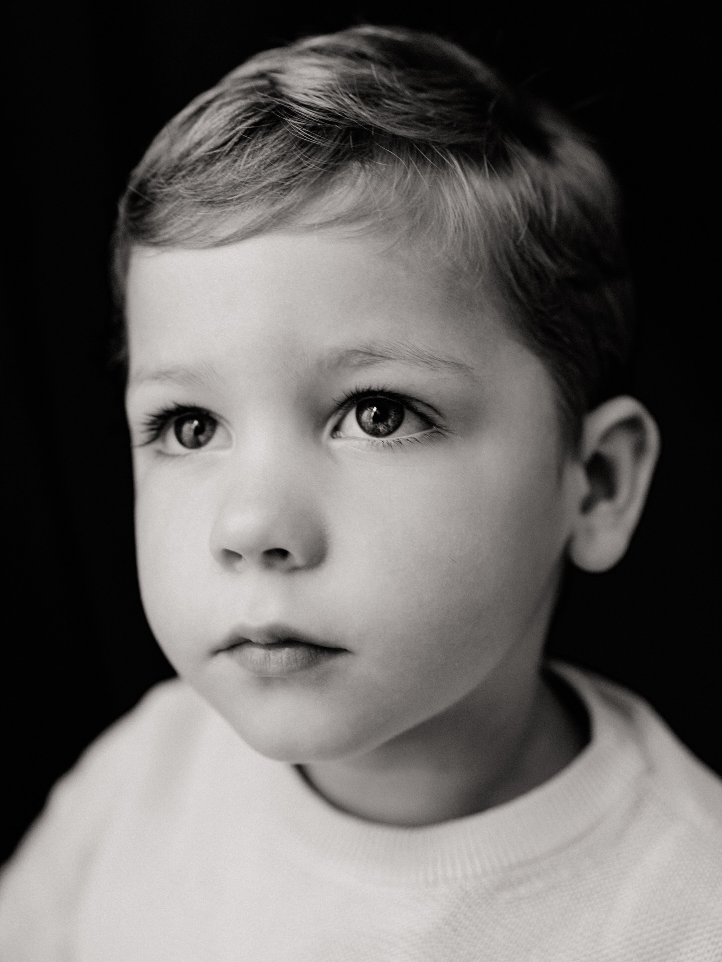 Je vous ai déjà parlé de mon amour pour les portraits en noir et blanc et je crois qu’ils se passent de mots.

Un regard