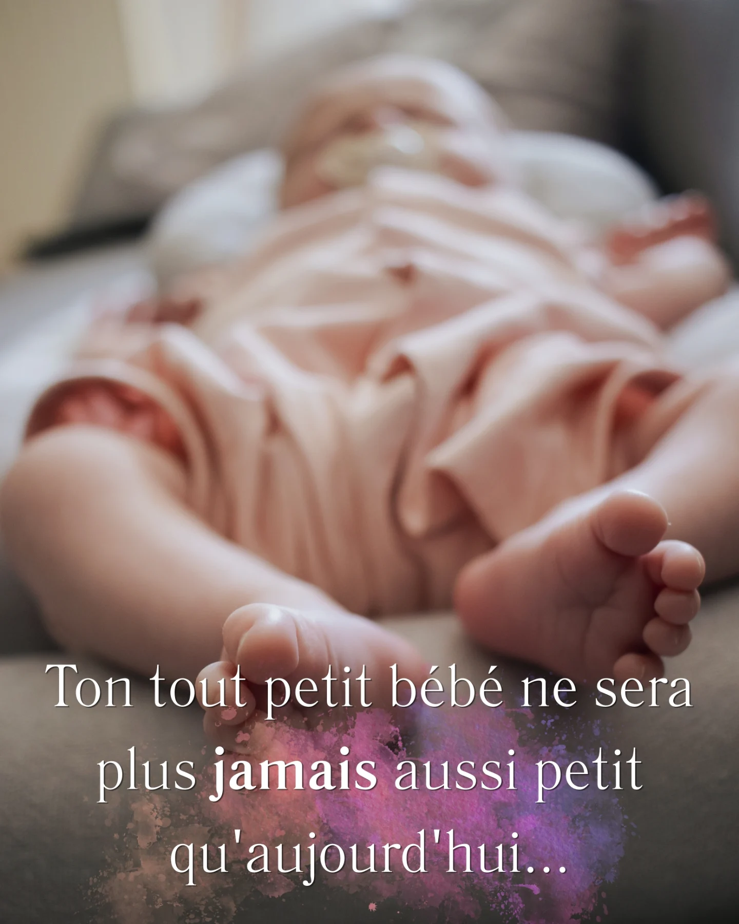 Les premiers jours passent à une vitesse folle ! 😱
(mais les images restent dans le temps).
Je suis ta photographe de
