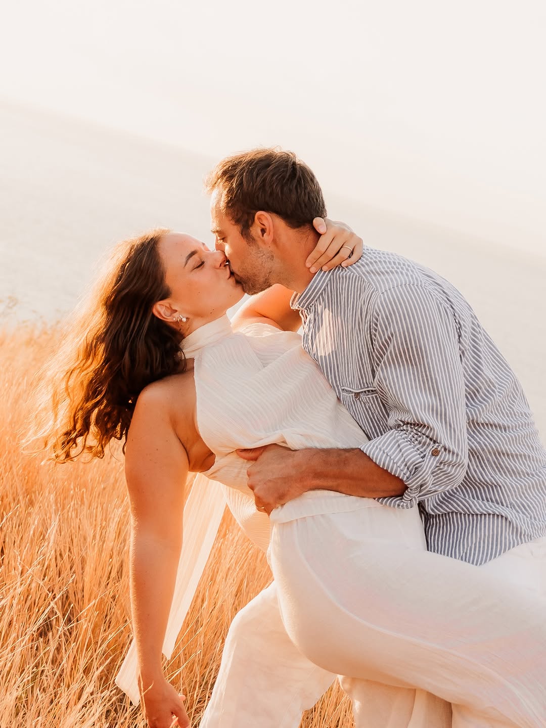 Juin à la Savane, novembre à Saint Gilles…Leur mariage approche et j’ai tellement hâte de l’immortaliser.🤍
Glissez pou