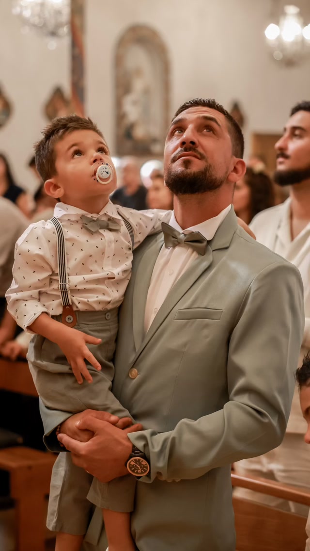 y a des séances photo qui marquent un peu plus que les autres… ❤️

Cette séance photo de baptême restera particulière po