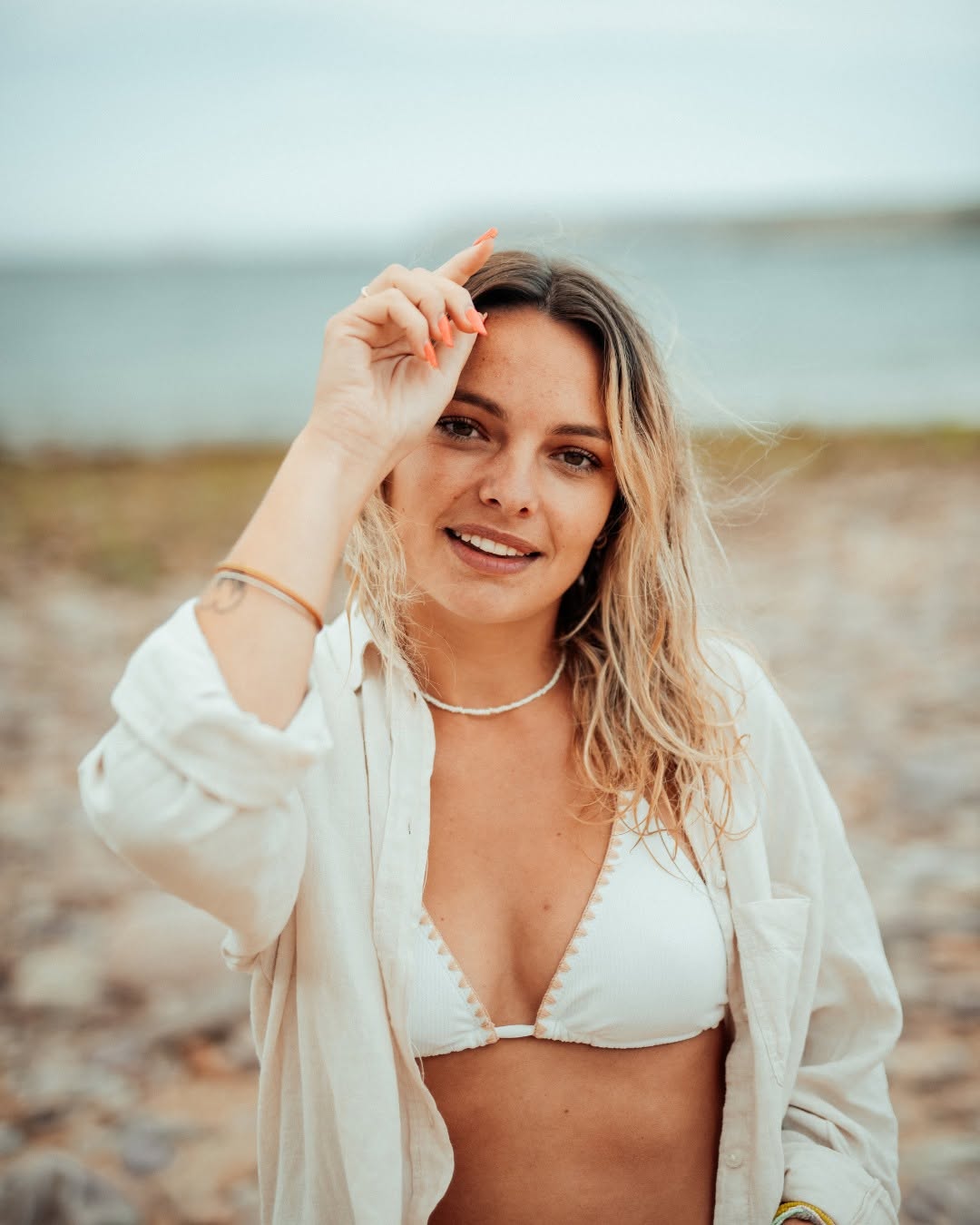 Il était plus que temps que je poste ce joli shoot avec @ophelieherve 🏄🏼♀️🌊
Soleil + surf + sable = 💛
1, 2, 3, 4,