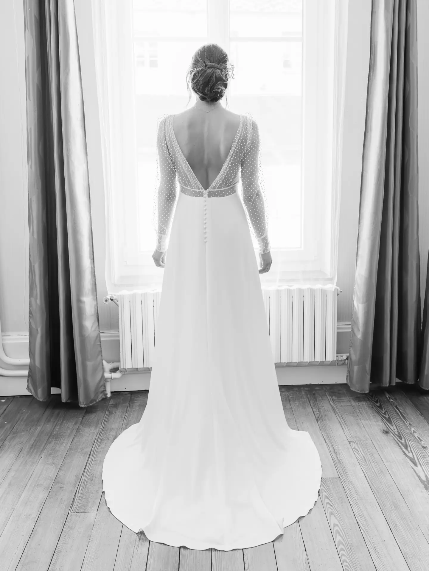 L'enfilage de la robe !  C’est toujours un moment que j’aime beaucoup 📷☀️
La robe devient différente. Plus vivante. Plu