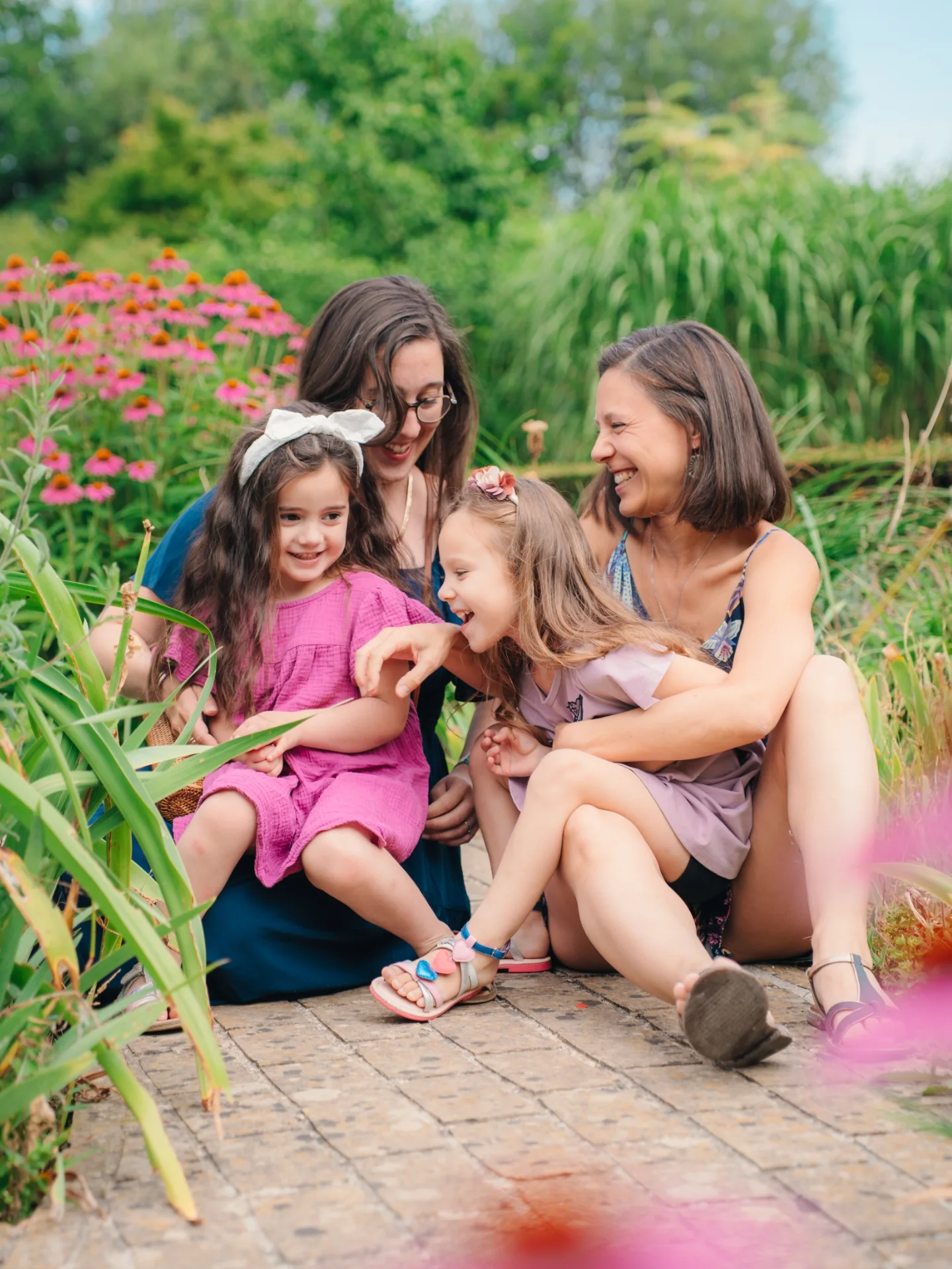 À toutes les super mamans 💛

Celles qui rassurent d’un regard, qui portent mille choses à la fois, qui donnent de l’amo