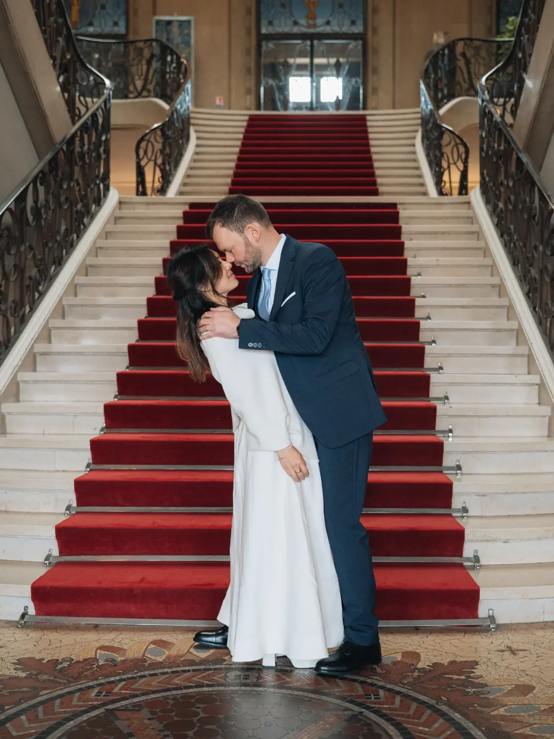 ❤️ Mariage intimiste ❤️

Le mariage de Sandrine & Aleksandr c'est un mariage en petit comité, en famille, mais surtout u
