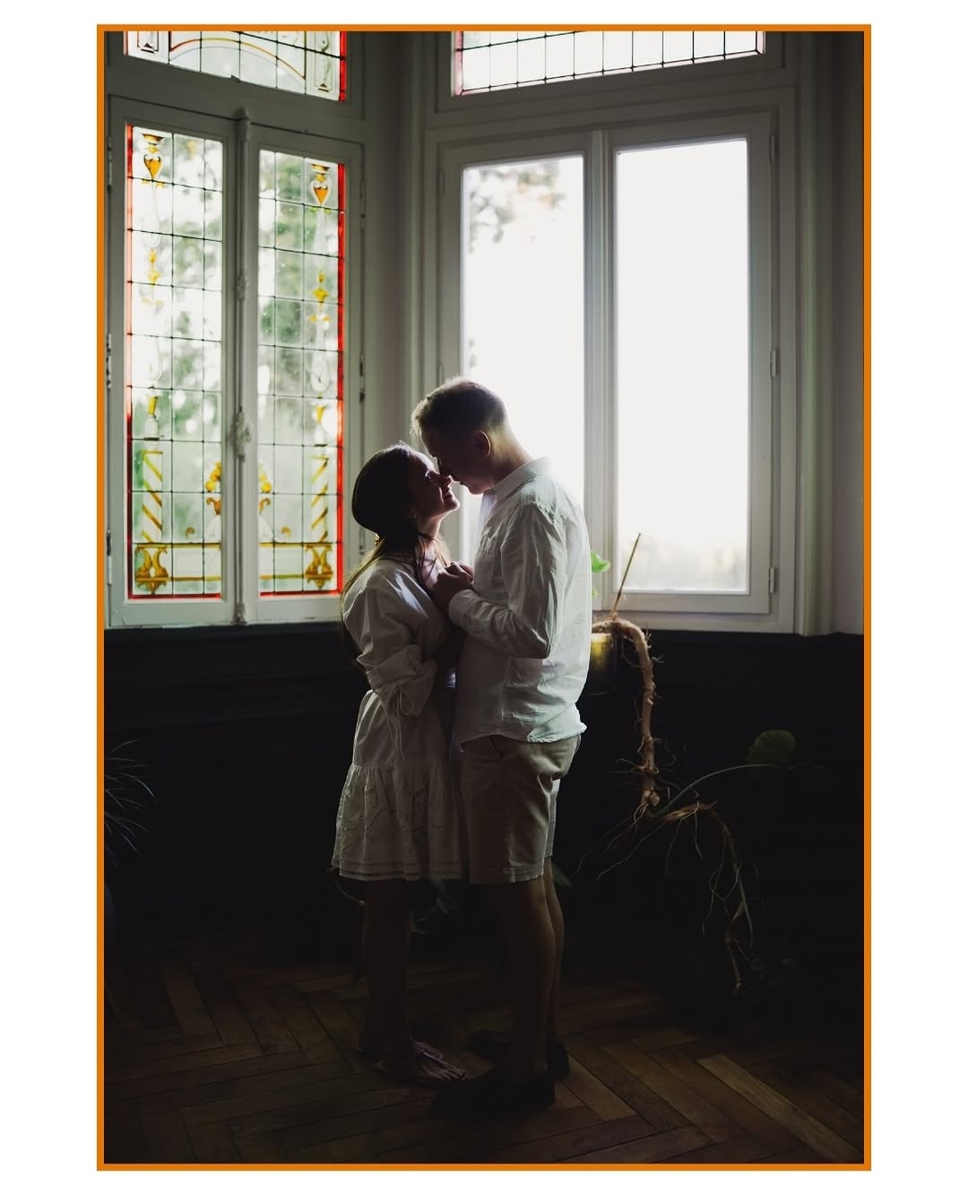 La séance engagement 💍
Avant votre mariage, et selon la formule que vous choisissez, nous faisons ce qu’on appelle com
